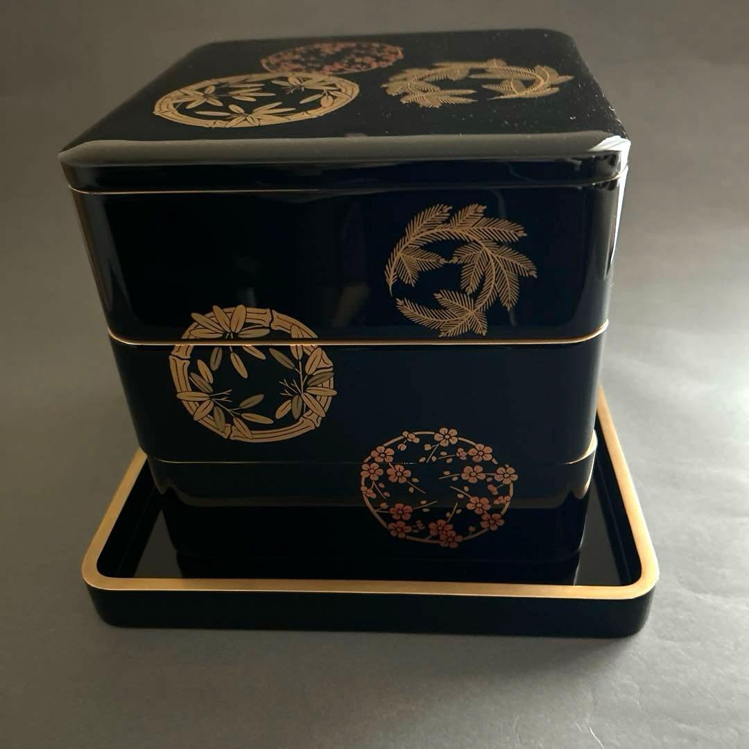 輪島塗蒔絵三段重箱　平台付
