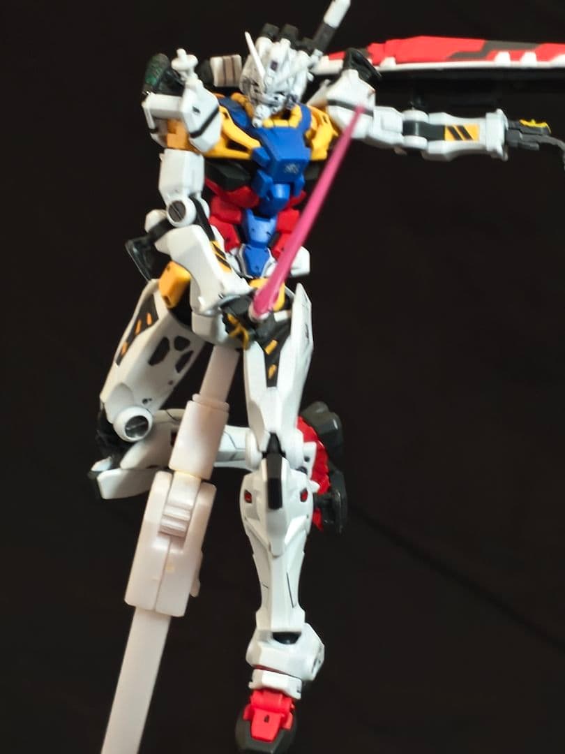 白いガンダム ジークアクス guuuuuux ガンダム シャア HG ガンプラ