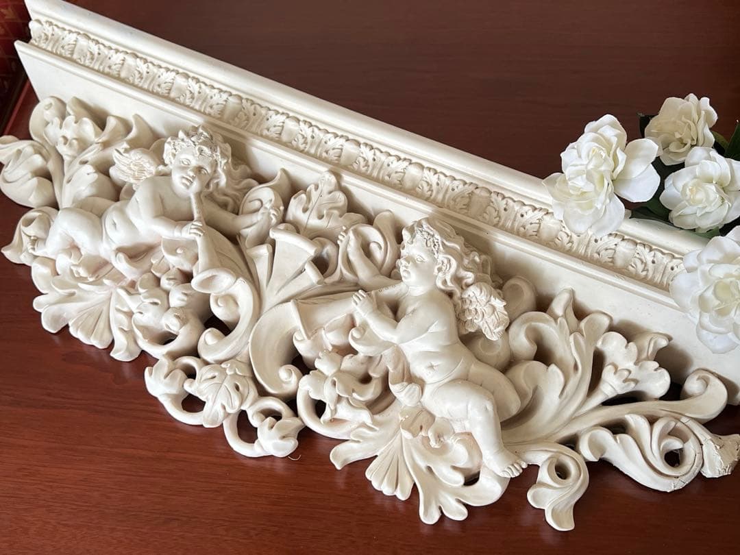 k754r122 ラッパを吹く天使 壁掛けシェルフ エンジェルレリーフ ホワイト