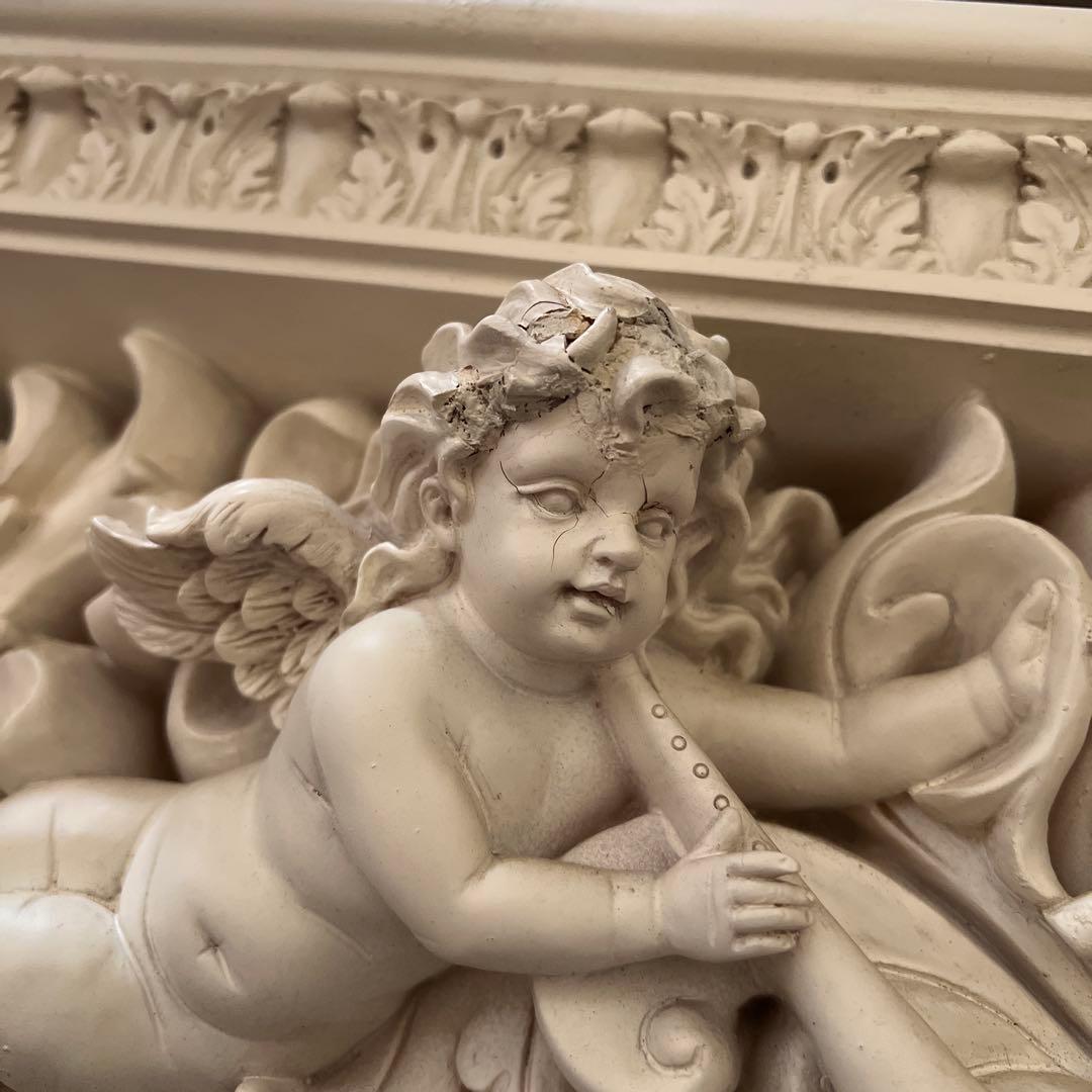 k754r122 ラッパを吹く天使 壁掛けシェルフ エンジェルレリーフ ホワイト