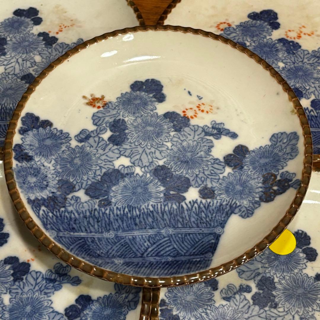 珍しい柄　印判皿