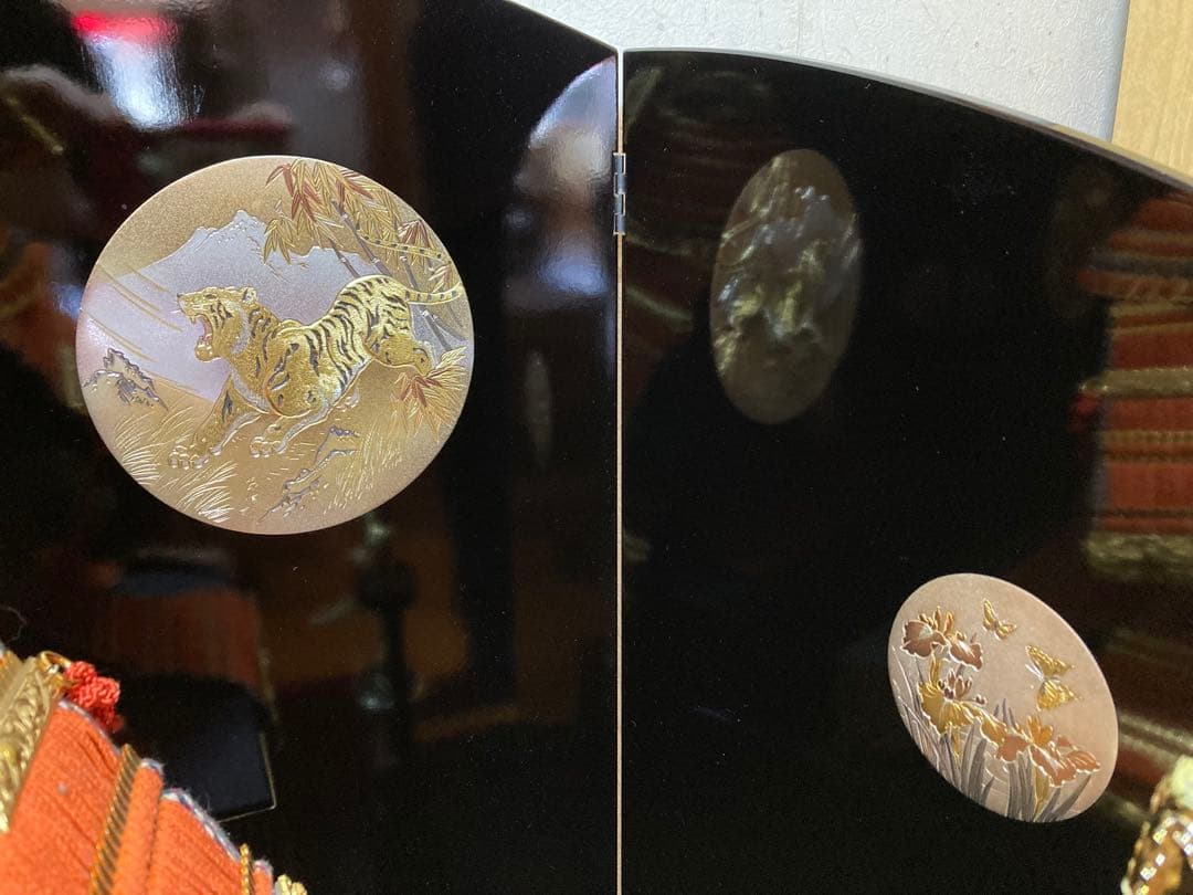 超美品　五月人形　鎧兜　一式　彫金　格式高い　仕上げ　破魔弓もお付けします