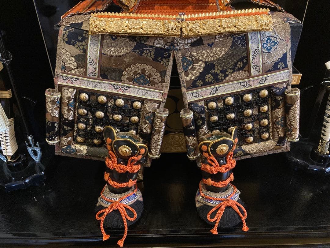 超美品　五月人形　鎧兜　一式　彫金　格式高い　仕上げ　破魔弓もお付けします