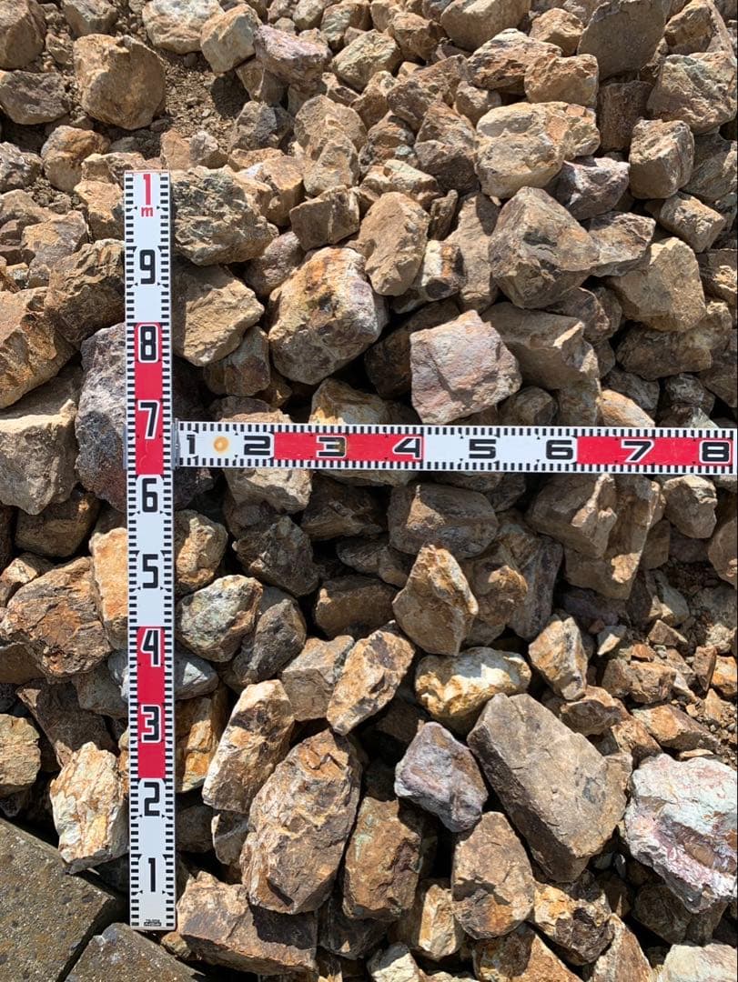 岐阜石　チャート割栗　50-150サイズ　　　300kg 引取限定