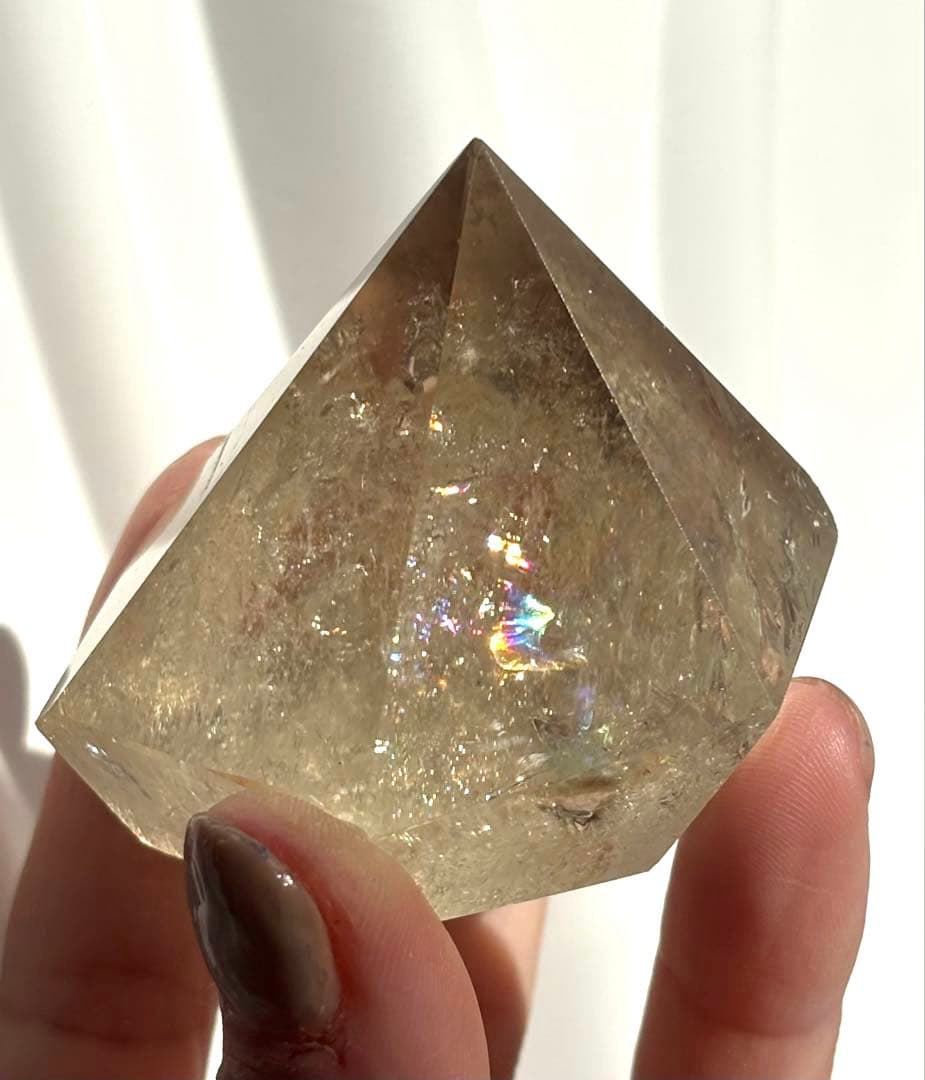 《高品質》ナチュラルスモーキー強虹・プリズム光ダイヤカット