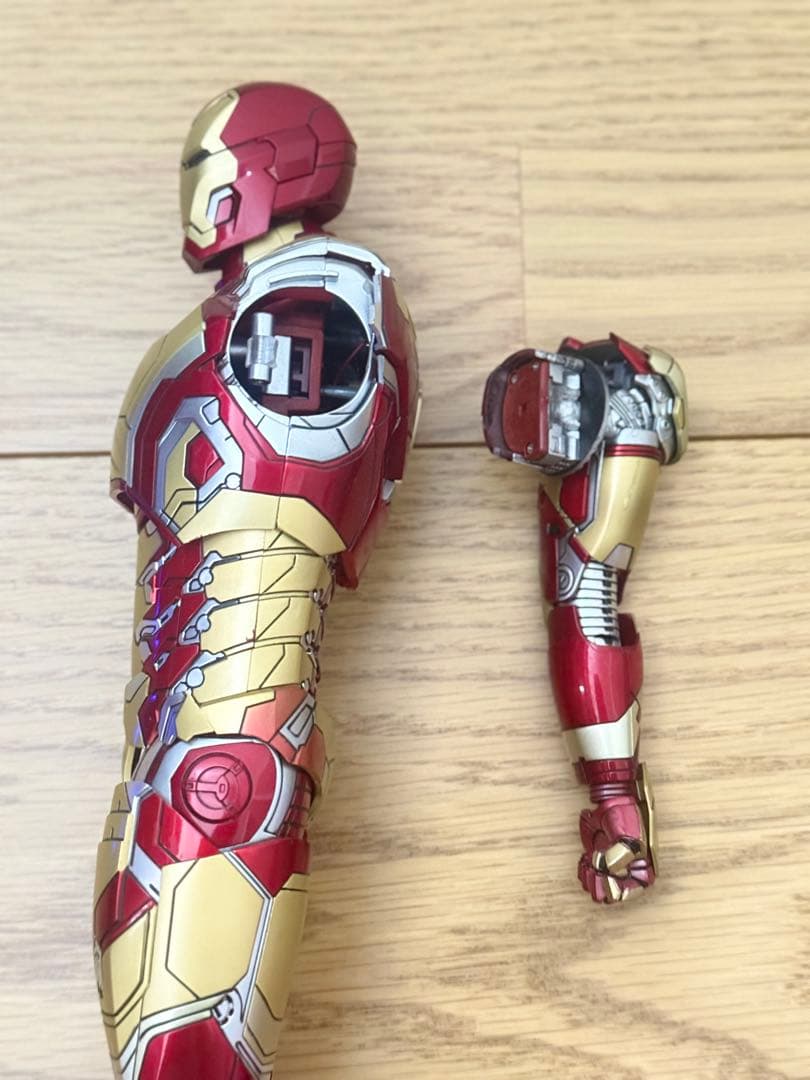 ジャンク品】ホットトイズ DIECAST アイアンマン・マーク42 - メルカリ