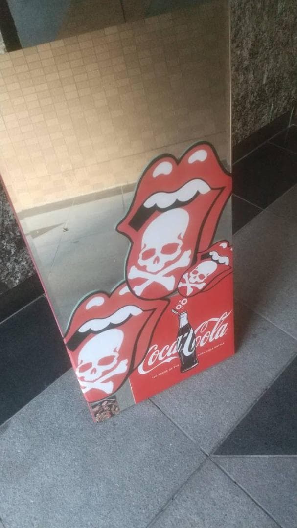 ミラー鏡コカコーラどくろローリングストーンズ安心してください割れてます貼ってます