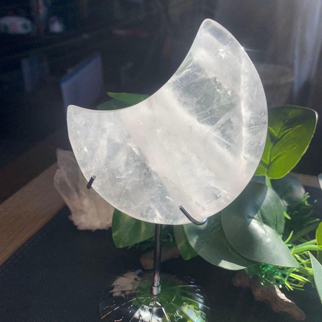 クリアクォーツ　ムーン　水晶の大きな三日月　お月さま　台座付き　天然石置物　水晶