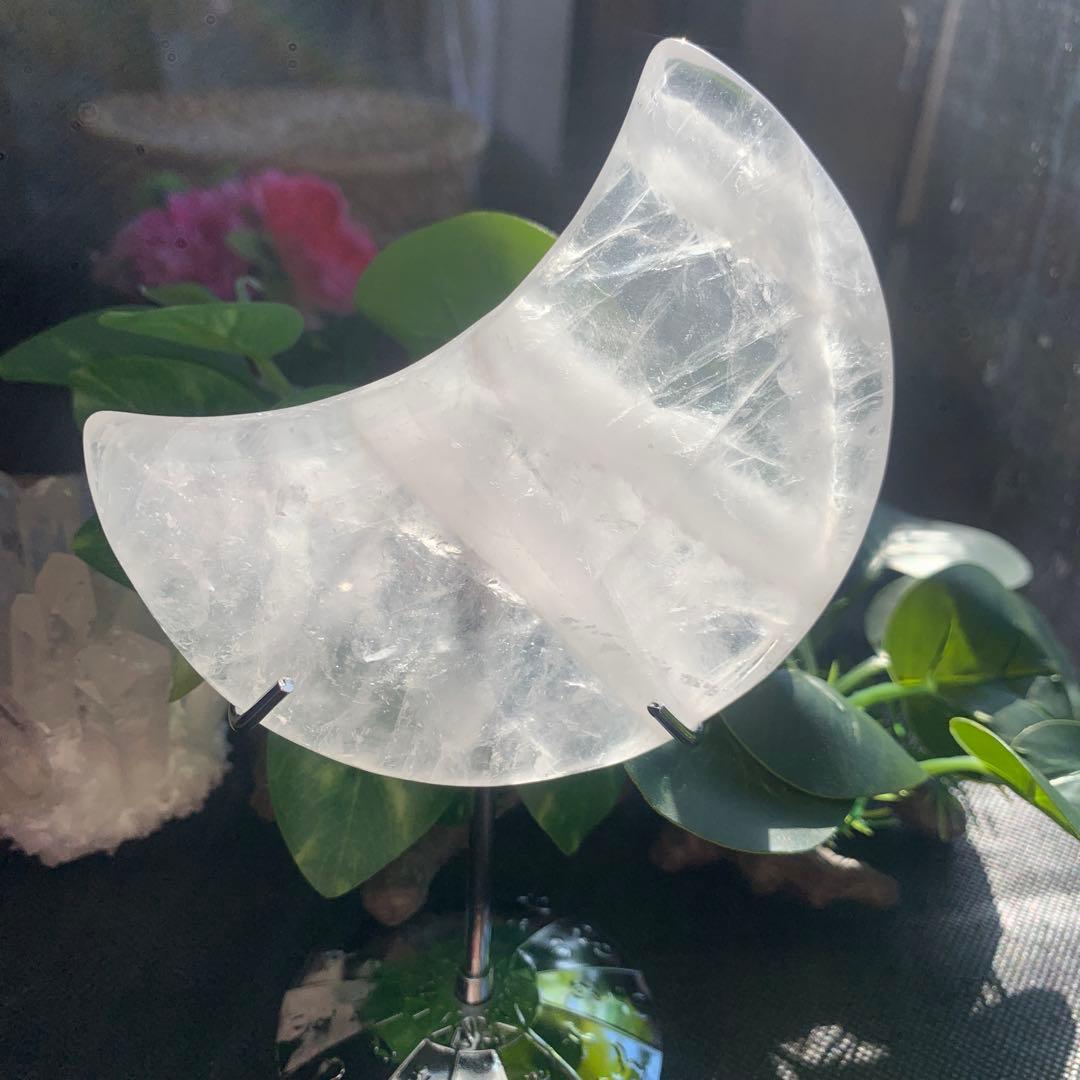 クリアクォーツ　ムーン　水晶の大きな三日月　お月さま　台座付き　天然石置物　水晶