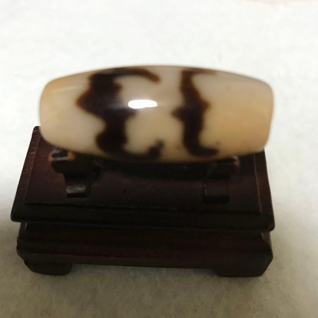 超激レア珍品‼︎ 小盧至純　初期の白五福臨紋天珠　黒朱砂がはっきり出ている