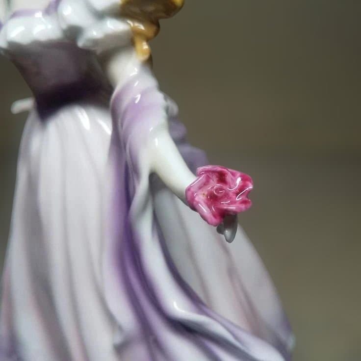 ROYAL WORCESTER：レイチェル フィギュリン 陶器 置物