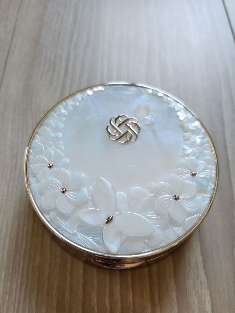 コスメデコルテ　マルセルワンダース　2024　最高品質フェイスパウダー