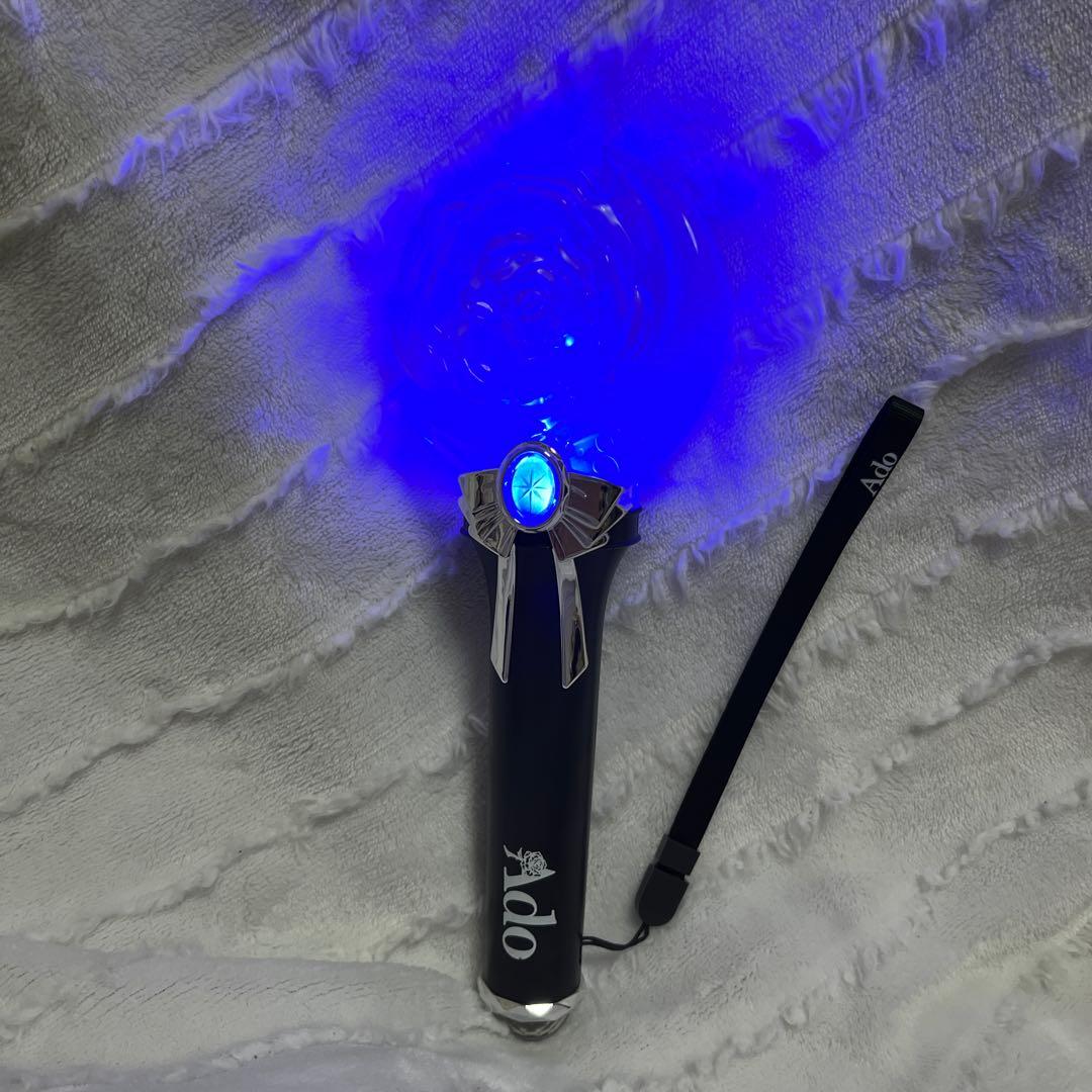 流石に多いカナ？でもかわいいでしょう？！ペンライト[Ado モナ・リザ