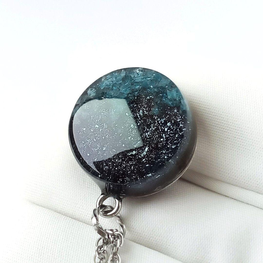 オルゴナイト｜あなたに癒やしと刺激を届け、あなたを守り、強くする｜神秘的なお守り