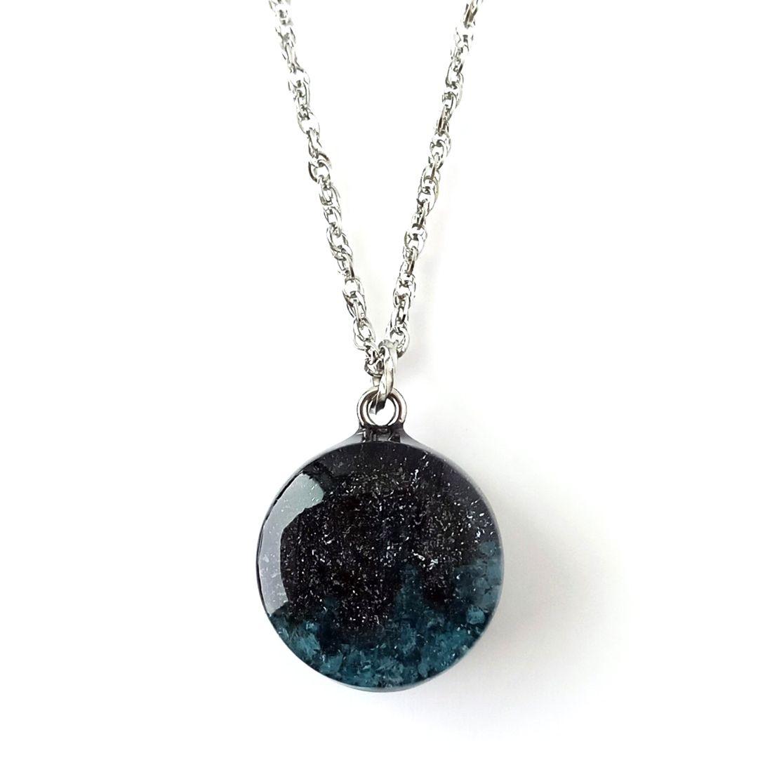 オルゴナイト｜あなたに癒やしと刺激を届け、あなたを守り、強くする｜神秘的なお守り