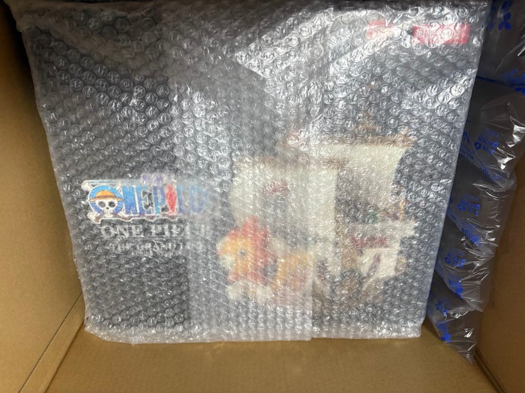 最安値　POPMART ワンピース　海賊船　12BOX入り　未開封