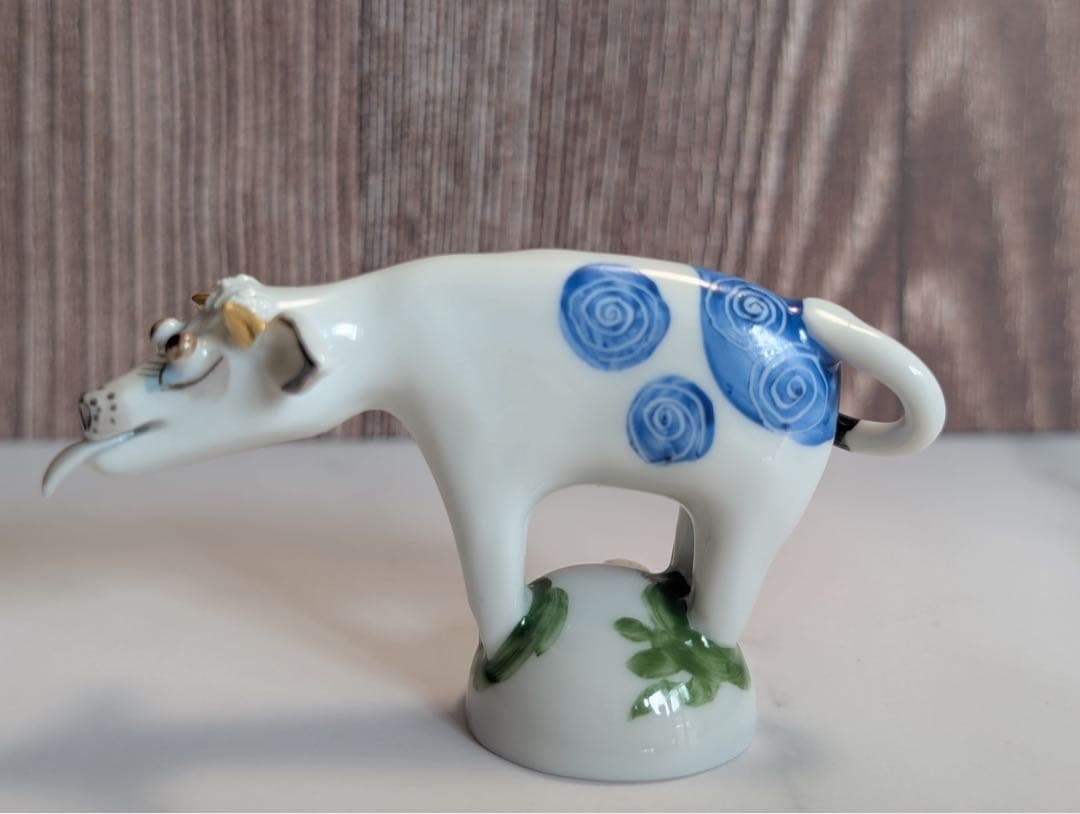 【Meissen マイセン】干支シリーズ　手びねり　フィギュリン　丑　牛　置物