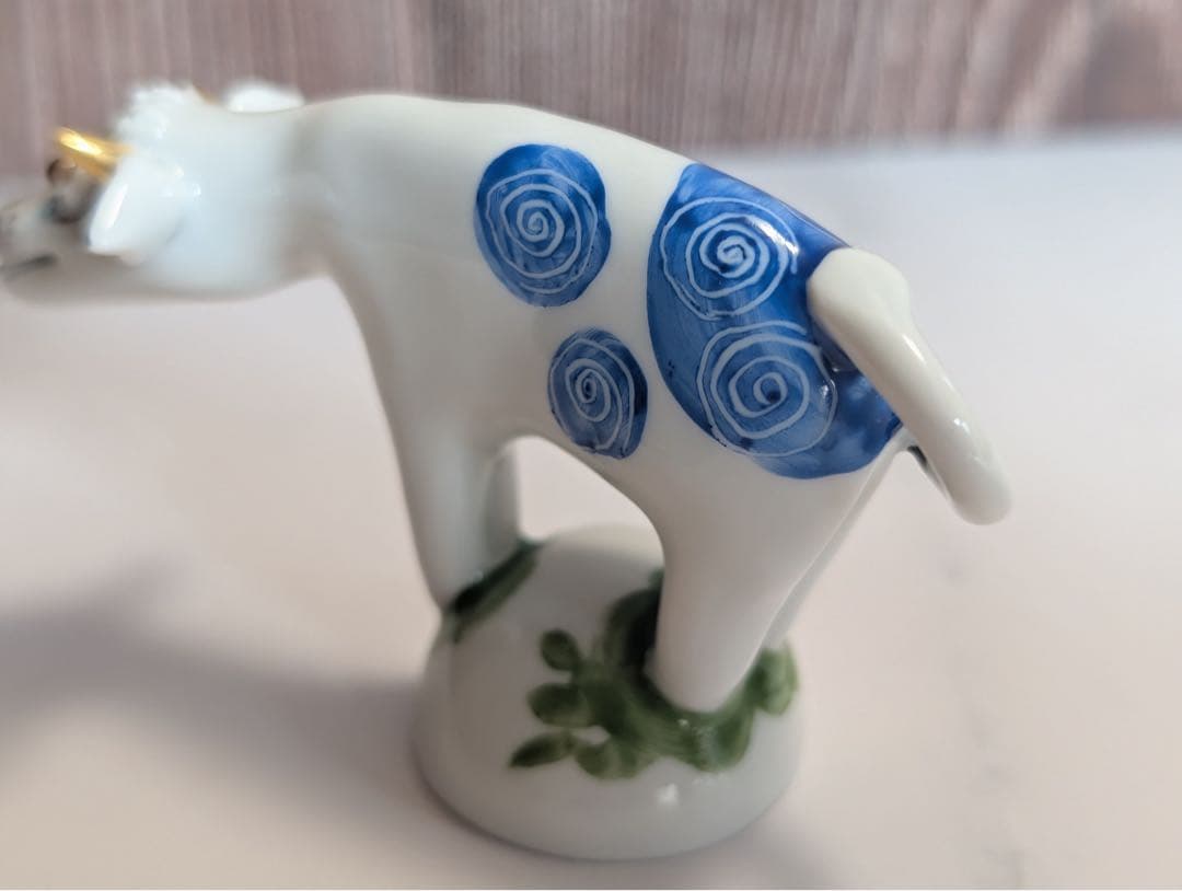 【Meissen マイセン】干支シリーズ　手びねり　フィギュリン　丑　牛　置物