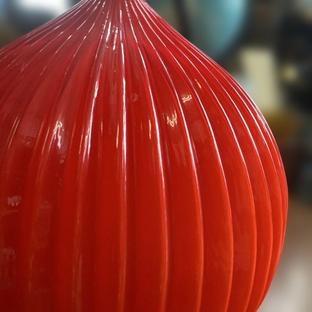 昭和レトロ　赤い球形ペンダントライト ガラス製