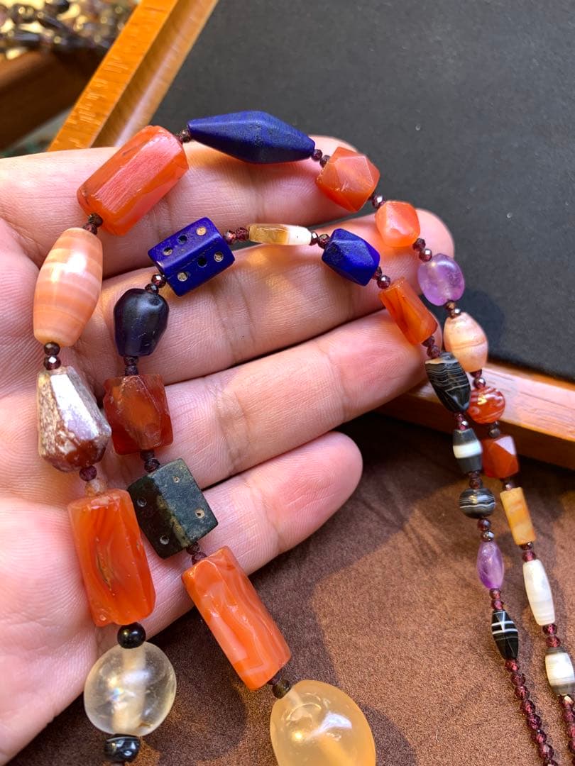 アフガニスタン産 古代ビーズ（約1200〜2500年前）