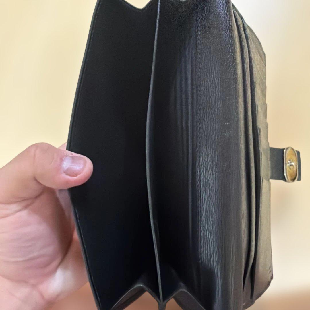 GUCCI ブラックレザー 長財布