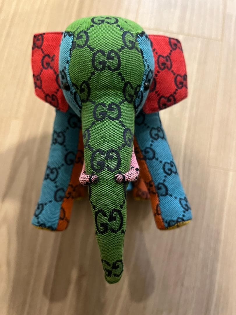 GUCCI グッチ ぬいぐるみ デコラティブ ゾウ GGキャンバス - メルカリ