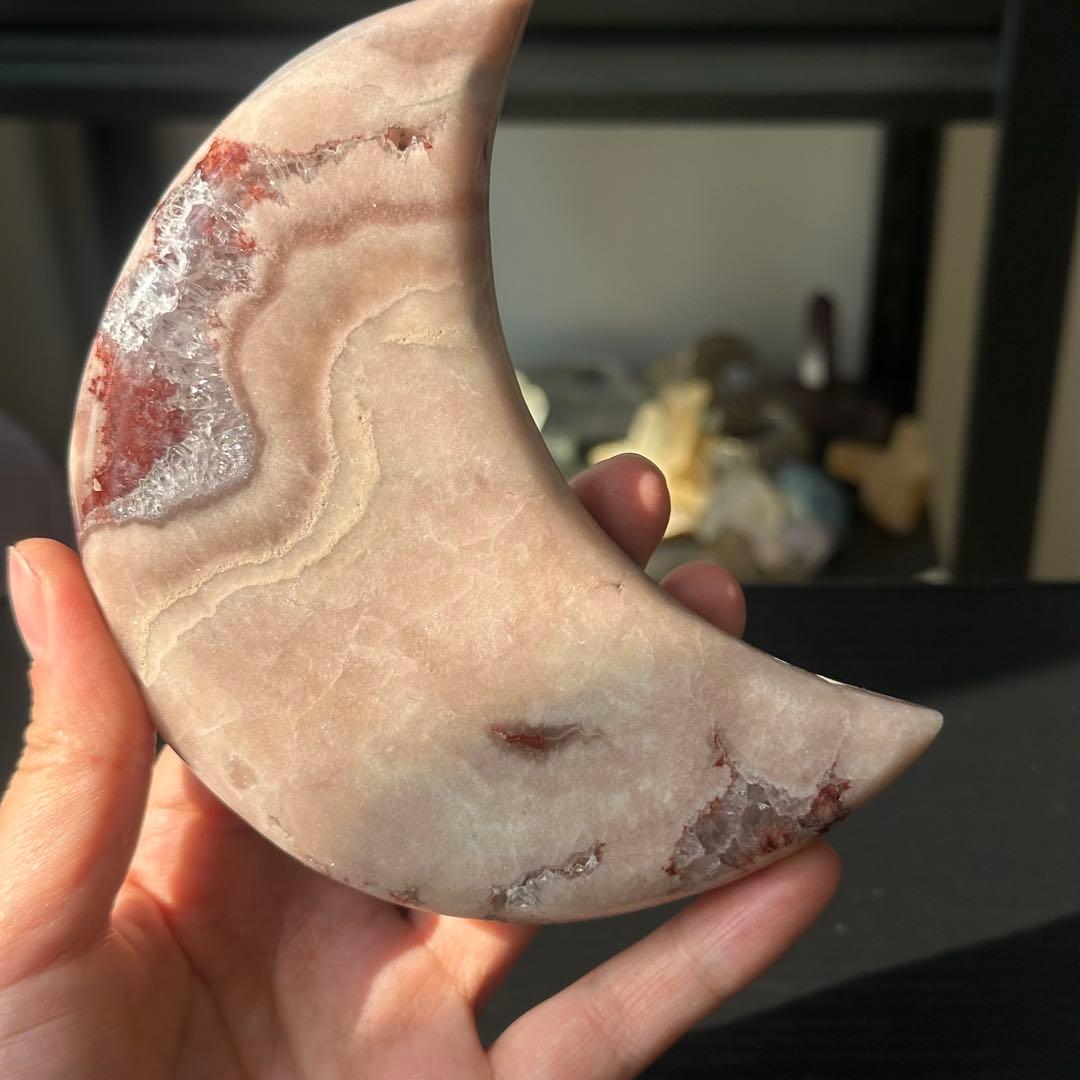 天然石ピンクアメジストの月　置物　台座付きNO.021512