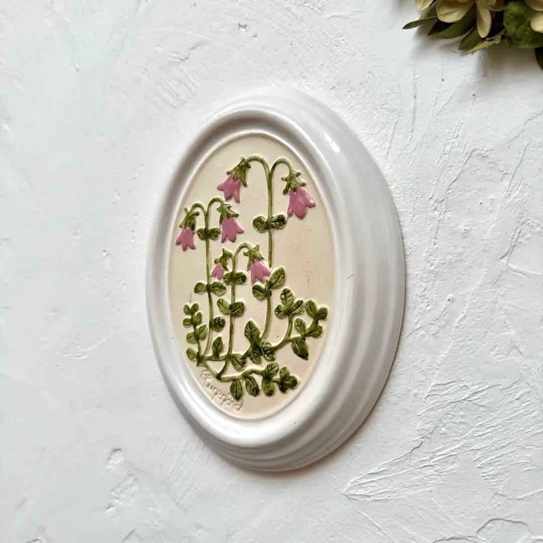 スウェーデンで見つけた【GABRIEL】愛らしいリネアの陶板