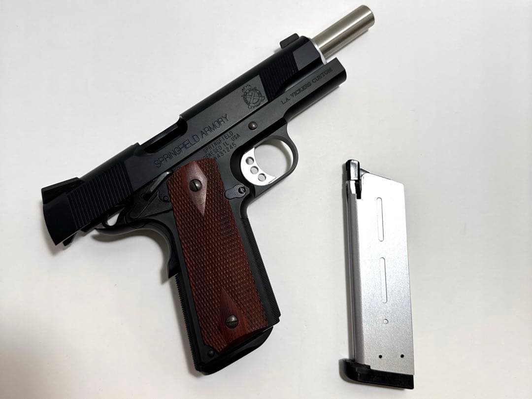 WA L.A.ヴィッカーズ・カスタム 実物木製グリップ付 ガスガン