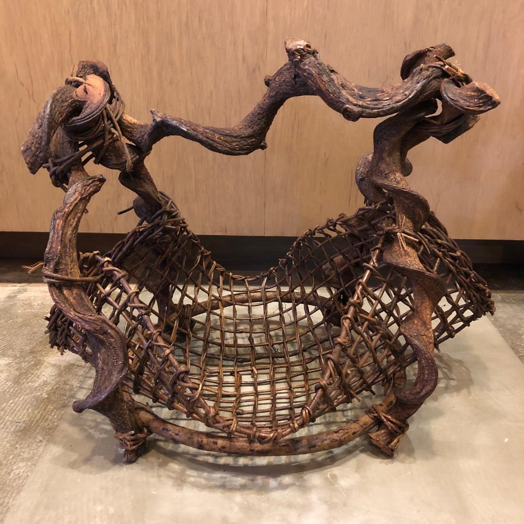 あけび蔓　流木　蔓籠　カゴ　インテリア　木製トレイ　バスケット　小物入　天然木