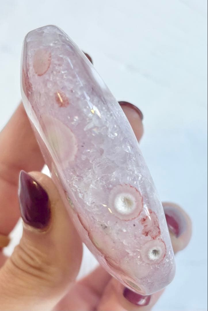 《レース模様・赤入り》ピンクアメジスト 桜瑪瑙 ジオード ハートカービング