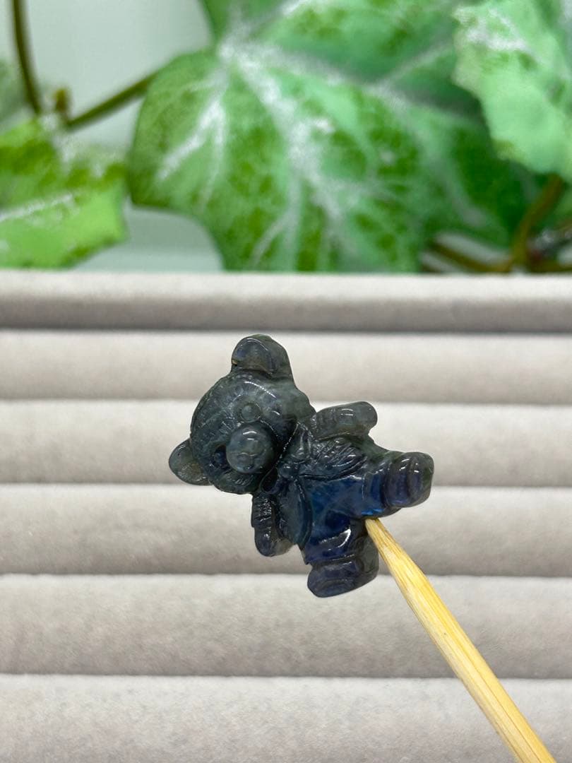 天然石ラブラドライト　くまパーツ　No.1577