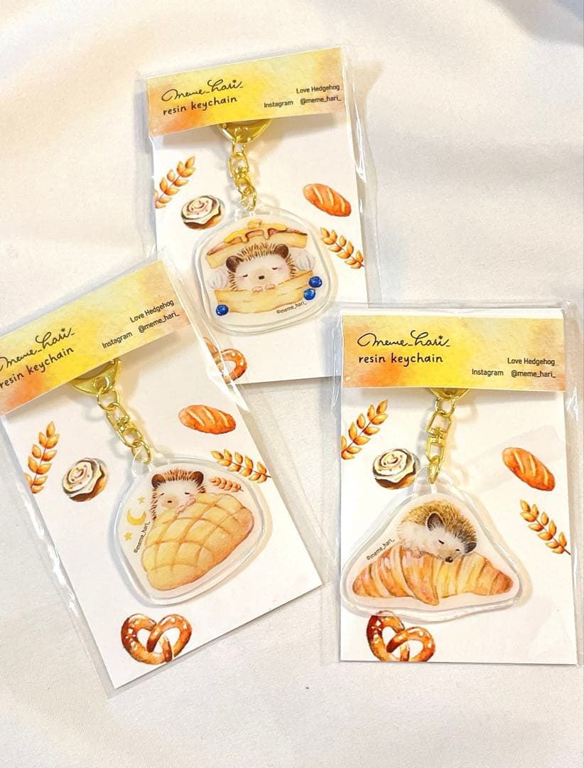 新作 レジン キーホルダー 【ミモザ ハリネズミ】 水彩イラスト 雑貨