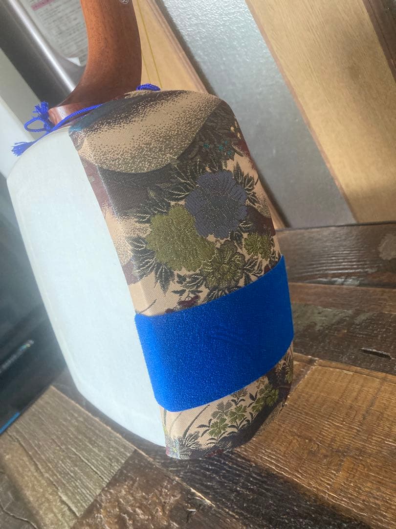 中棹三味線　棹太さ2.6 本皮　猫皮