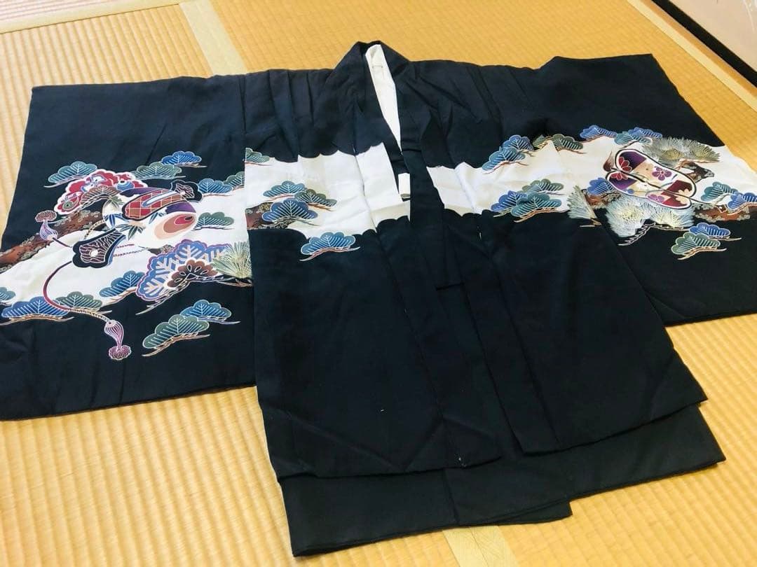【7歳用訳あり一部新品未使用品】着物一式 黒と白 伝統的な和柄