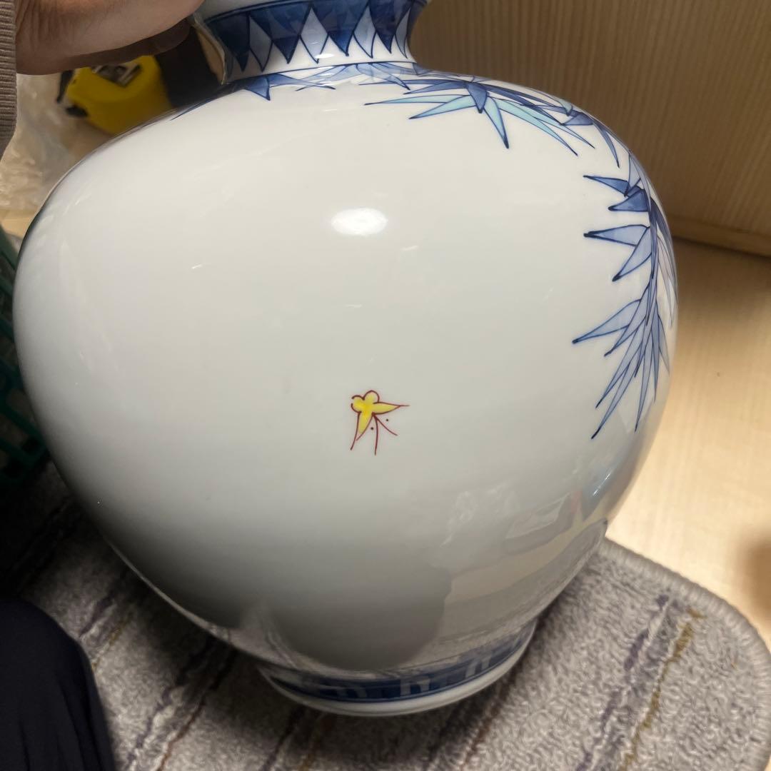 有田焼 泰仙作の染錦梅牡丹柄の花瓶 - メルカリ