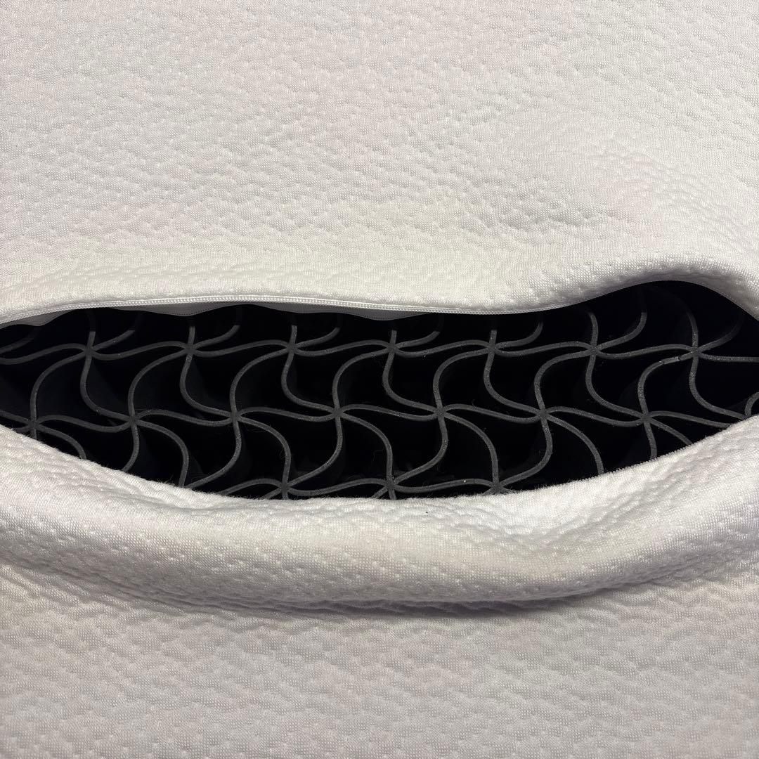 ヒツジのいらない枕　至極　テンセル枕カバー付