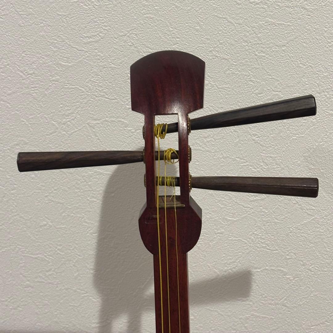三味線 弦楽器　バチ2本　木製スタンド付き