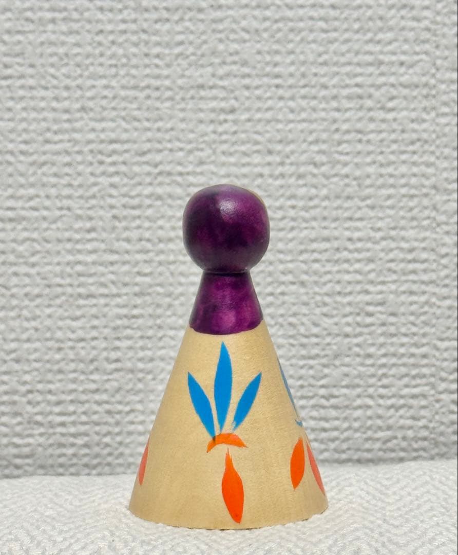 レア　北欧　木製　ハンドペインティング　置物