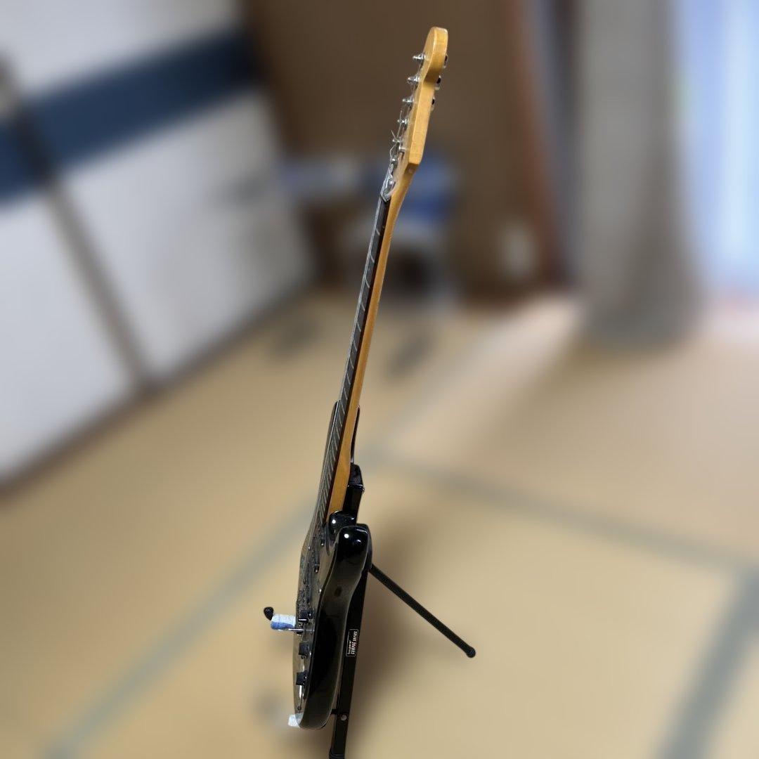 エレキギター ストラスキャスター 黒 メーカーのロゴは消してありました。