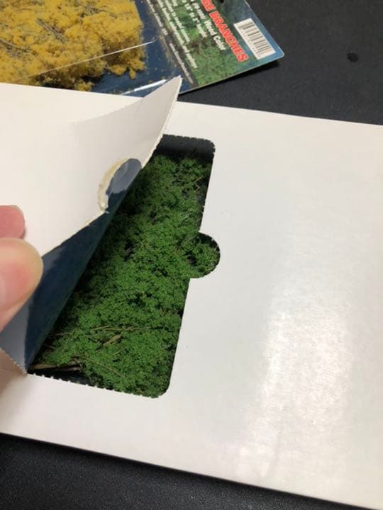 ジオラマ用完成樹木 ライト緑色 枯れ葉色 2個セット