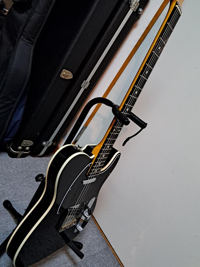 FenderテレキャスターST62B-22/布袋寅泰モデル・バンビーナキャスター