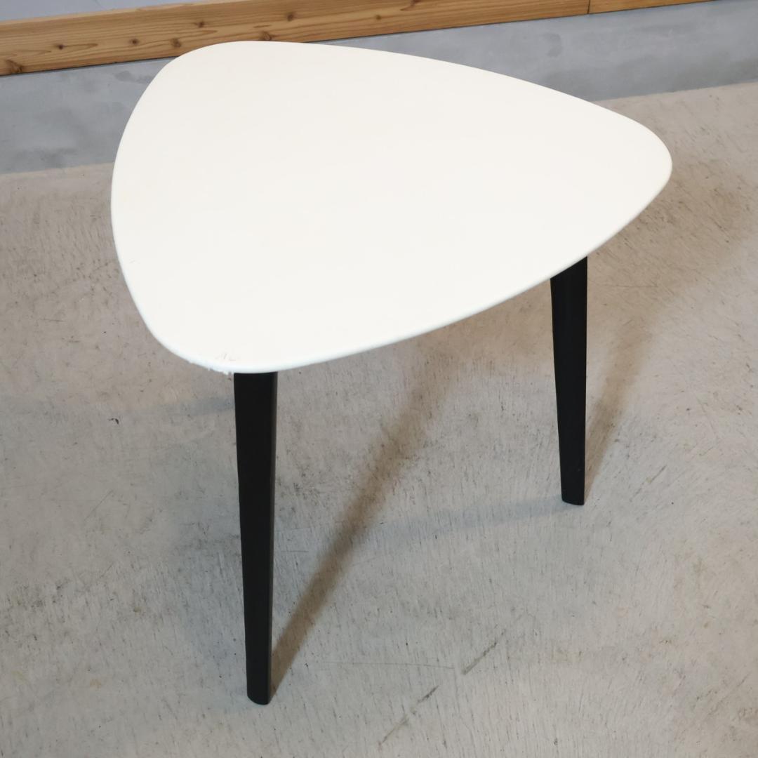 ポルトローナフラウ フィオリーレ サイドテーブル 本革 レザー IDC大塚 高級