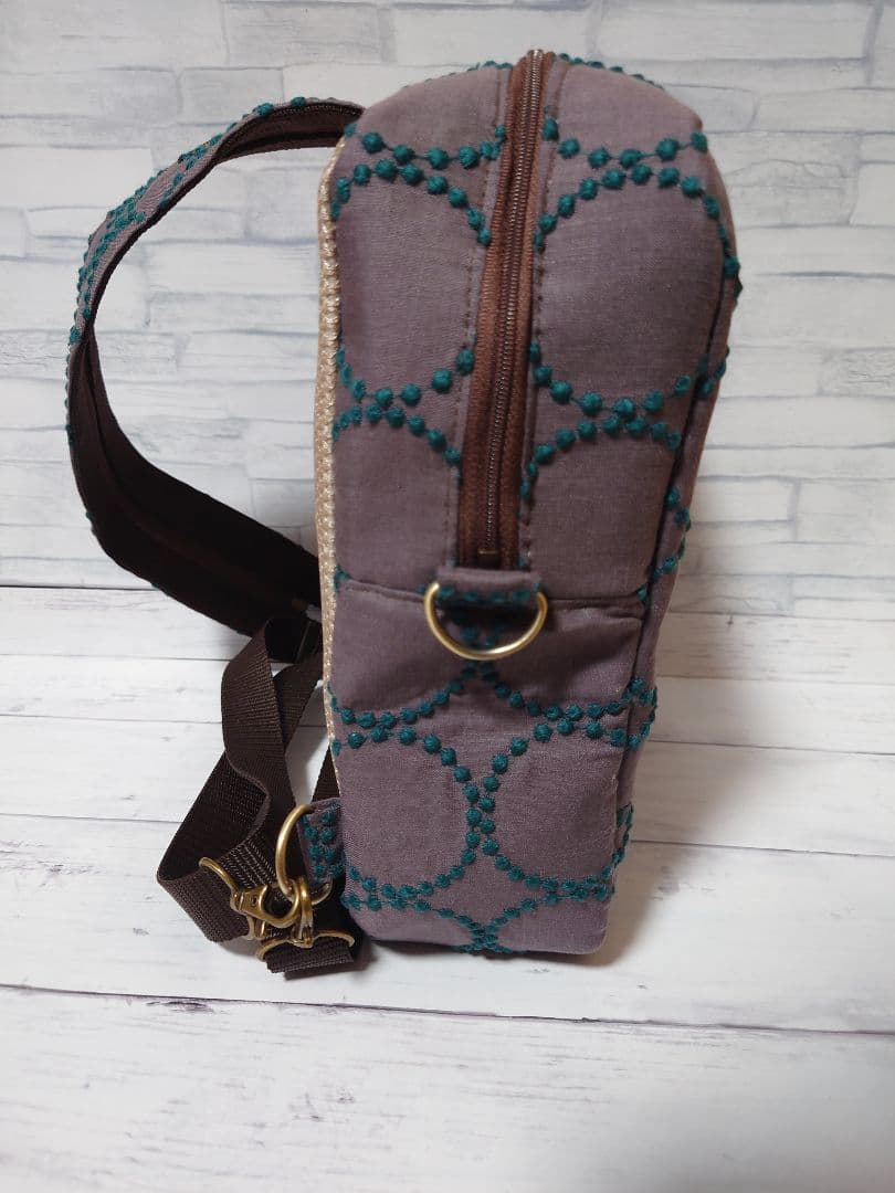 tambourine　Bordeaux　ミナペルホネン　ボディバッグ リュック