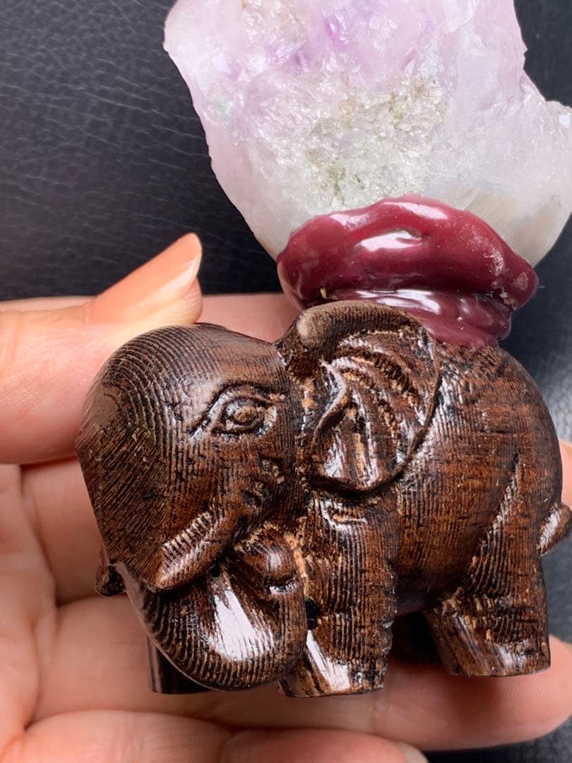 070676 アメジスト原石虹入り象の置き物