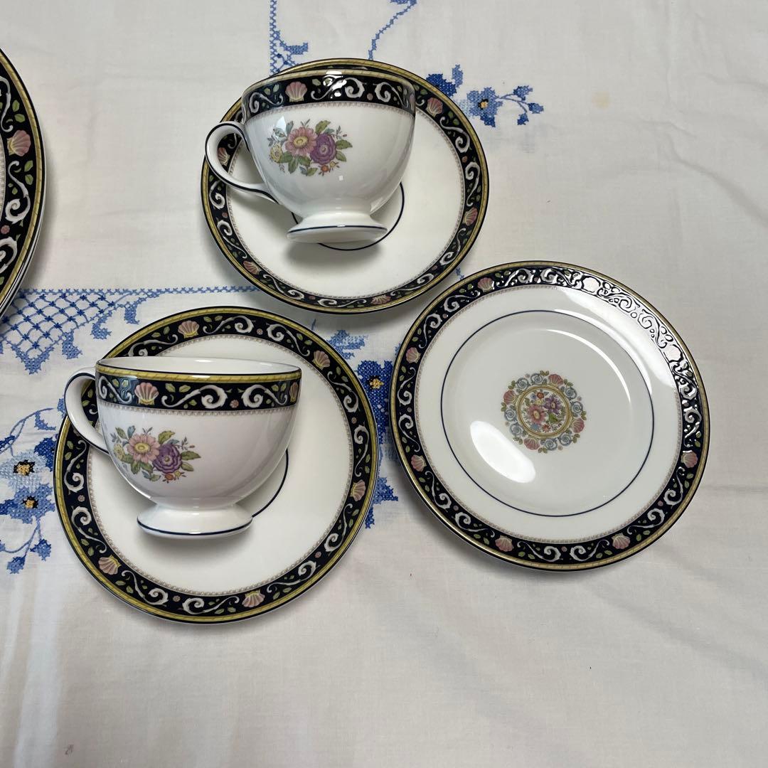 ウェッジウッド　ラニーミード黒壺　ディナー皿セット✖️2