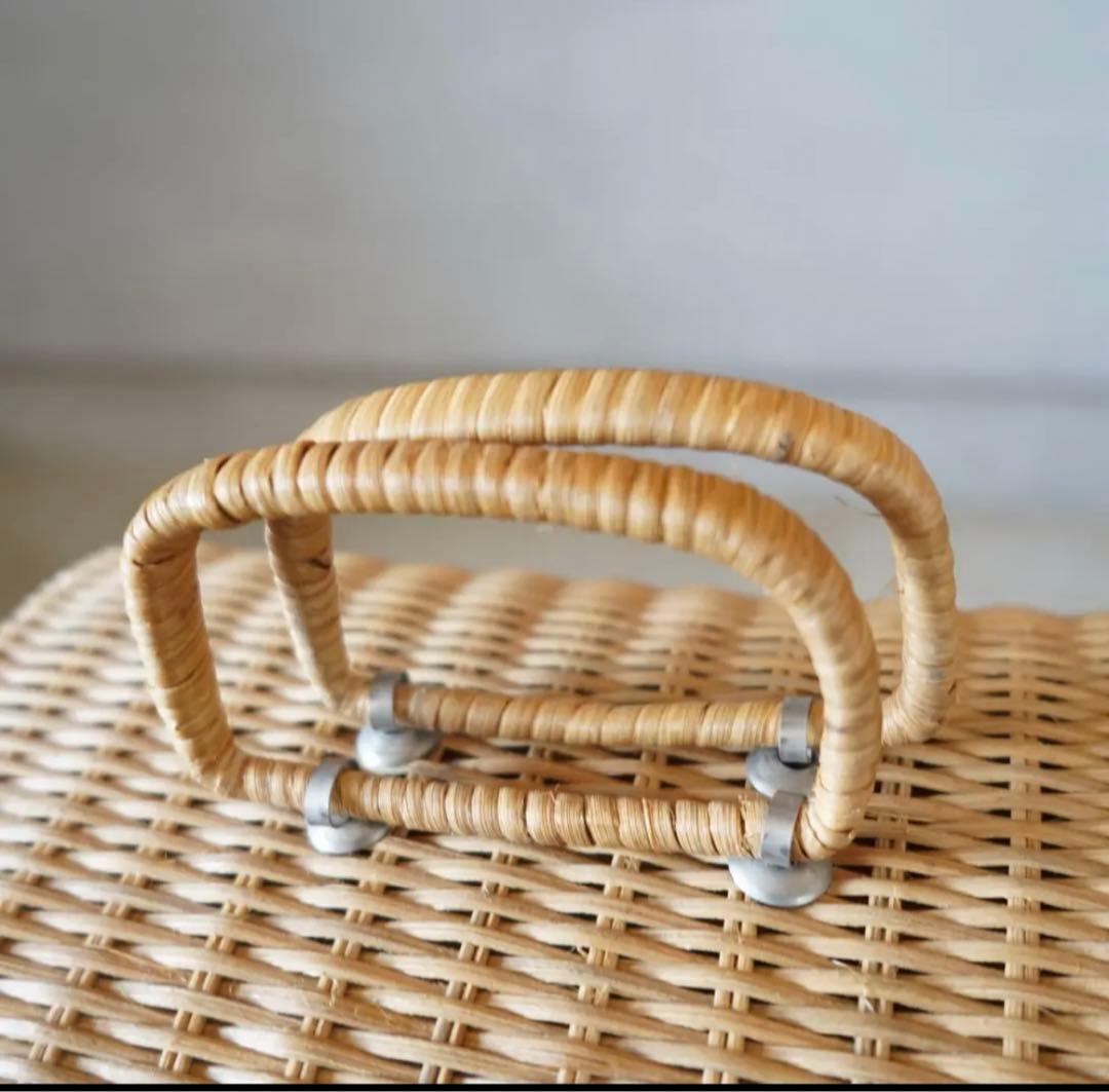 ヴィンテージ の籐あみのバスケット