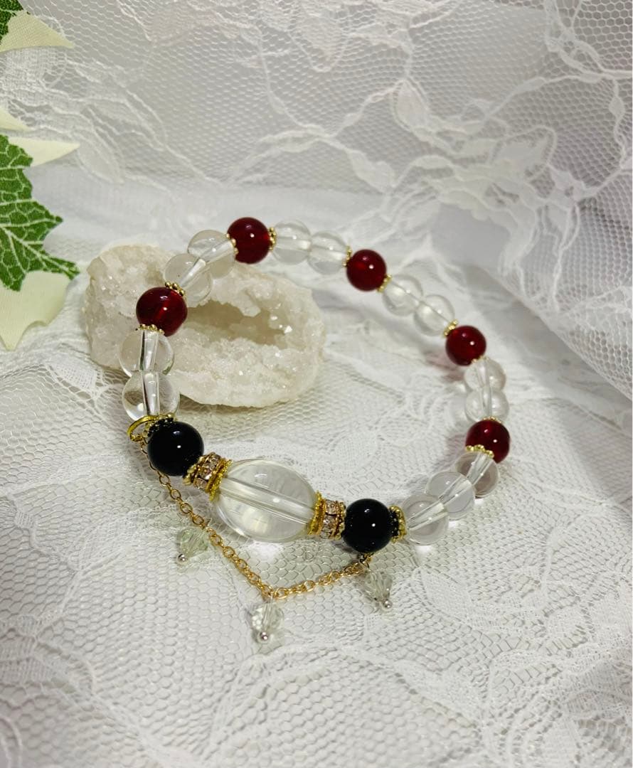 お守り✴︎大粒水晶♡ガーネット♡オニキス♡デザインブレスレット
