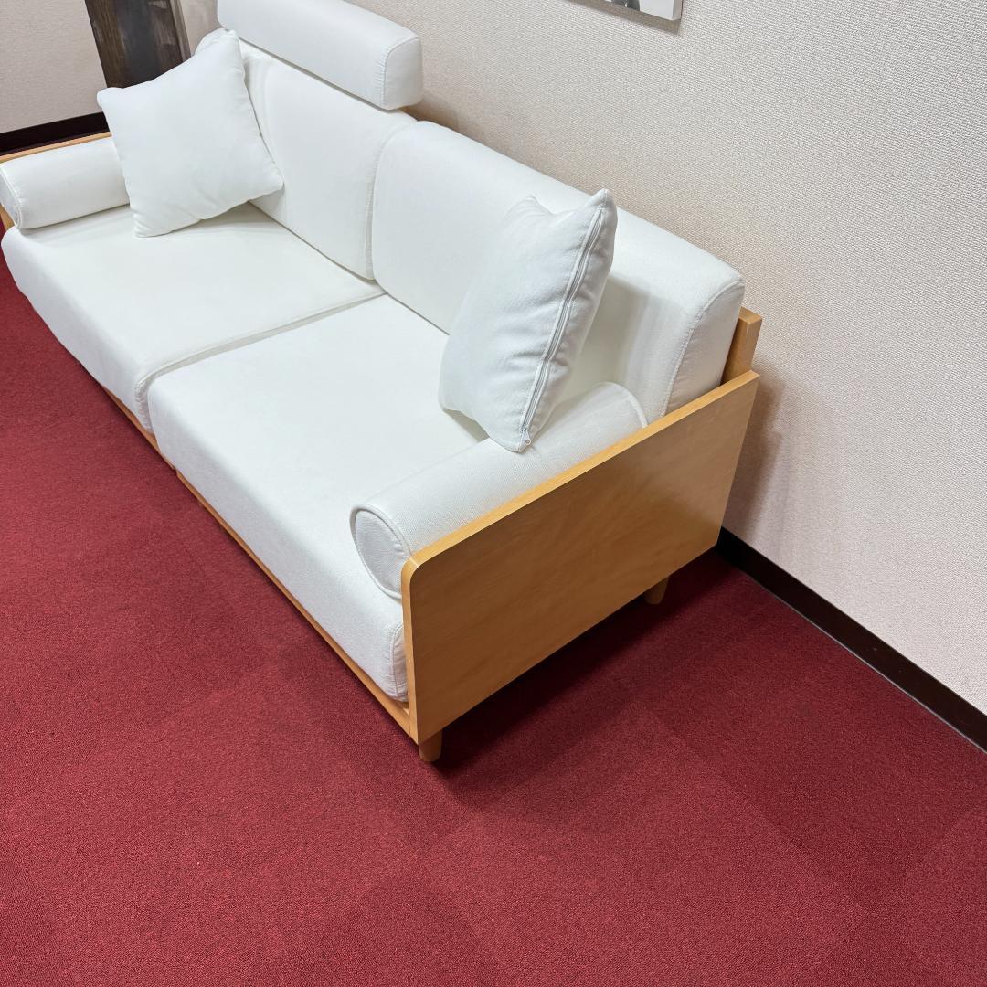 東京23区送料無料　美品2人掛けソファー　可愛い白！！