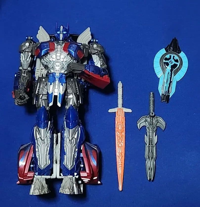 オプティマスプライム/トランスフォーマー最後の騎士王 トイザらス限定